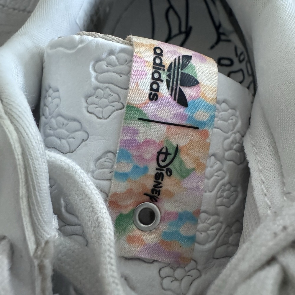 Adidas Disney Bambi Superstar Sneaker Womens 9.5 White Floral Embossed Shell Toe - Picture 7 of 9